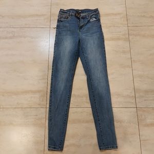 Fashion nova blue skinny jeans